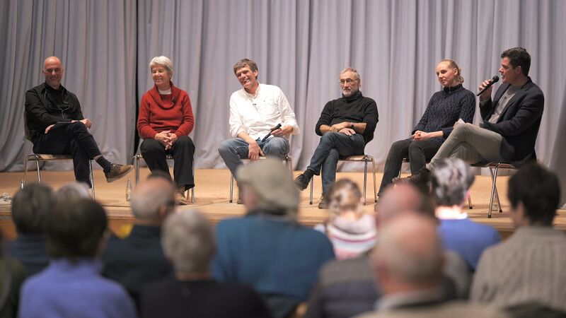 Datei:Podiumsdiskussion 2026-2-10.jpg