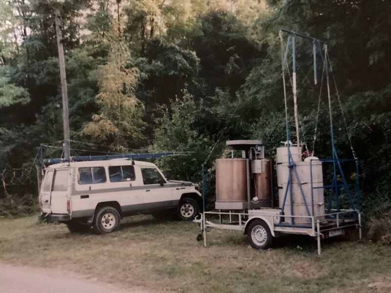 Datei:Vorheriges Fahrzeug mit Anhänger von Harald Wolber.jpg